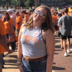 Meet your Posher, Caroline